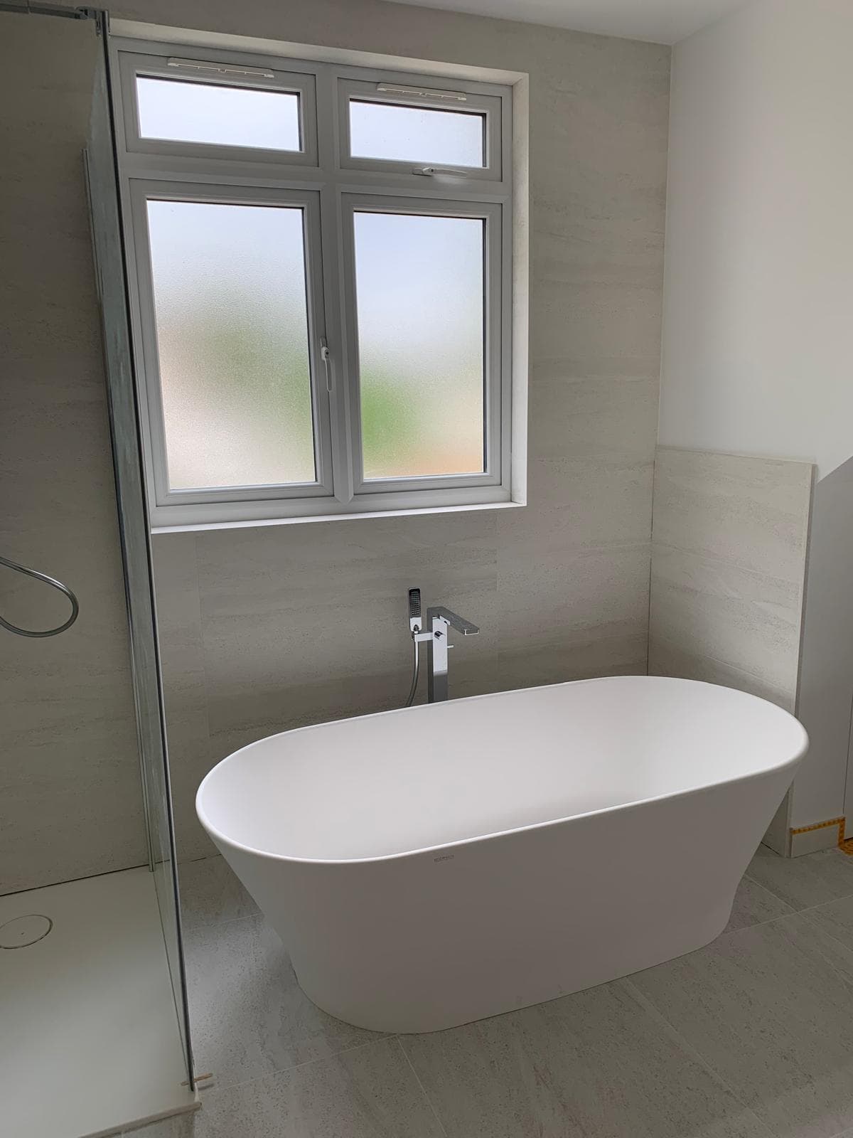 Modern Freestanding Bathroom - Photo 2